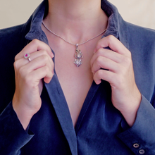 Cargar imagen en el visor de la galería, Dije Pez Koi plata 950