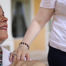 Cargar imagen en el visor de la galería, Anillo Logo alto plata 950