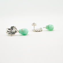 Cargar imagen en el visor de la galería, Arete Rehilete Gota Lisa Crisoprasa Verde plata 950