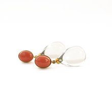 Cargar imagen en el visor de la galería, Arete coral con Cristal de Roca, oro 14k