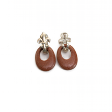 Cargar imagen en el visor de la galería, Arete Flor de Lis Aventurina Café, plata 950