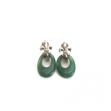 Cargar imagen en el visor de la galería, Arete Flor de Lis Cuarzo Verde, plata 950