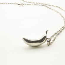 Cargar imagen en el visor de la galería, Cadena Dije Plátano plata 950