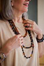 Cargar imagen en el visor de la galería, Collar Ámbar Medio con Ónix