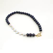 Cargar imagen en el visor de la galería, Collar Perla Morada y Perla Gris plana plata 950