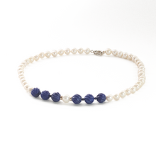 Cargar imagen en el visor de la galería, Collar Perlas con Lapislázuli Estriado, plata 950