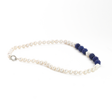 Cargar imagen en el visor de la galería, Collar Perlas con Lapislázuli Estriado, plata 950