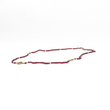 Cargar imagen en el visor de la galería, Collar Trébol Rubí Rojo, Oro 14k