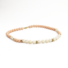 Cargar imagen en el visor de la galería, Collar Coral Rosa y Hueso, plata 950