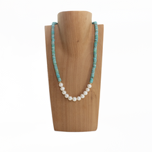 Cargar imagen en el visor de la galería, Collar Amazonita y Perlas Blancas