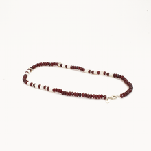 Cargar imagen en el visor de la galería, Collar Granate y Piedra Luna, plata 950