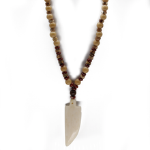 Cargar imagen en el visor de la galería, Collar Pedernal Hueso Esferas de Cuerno plata 950