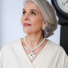 Cargar imagen en el visor de la galería, Collar Hueso Broche plata 950