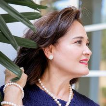 Cargar imagen en el visor de la galería, Arete Rosa Hueso plata 950