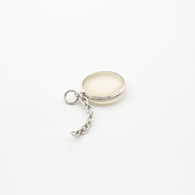 Cargar imagen en el visor de la galería, Dije Amuleto Monóculo plata 950