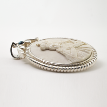 Cargar imagen en el visor de la galería, Dije Hueso Virgen de la Salud de Paztcuaro plata 950