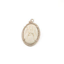Cargar imagen en el visor de la galería, Dije Virgen Candelaria Hueso, plata 950