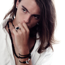 Cargar imagen en el visor de la galería, Anillo Yur Obsidiana Dorada plata 950