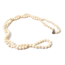 Cargar imagen en el visor de la galería, Collar Hueso Broche plata 950