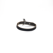 Cargar imagen en el visor de la galería, Pulsera Cola de Ballena Cinturón Negro plata 950