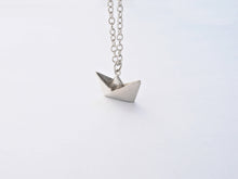 Cargar imagen en el visor de la galería, Collar barquito cadena plata 950 - Joyeria Cristina Fernandez