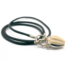 Cargar imagen en el visor de la galería, Collar Hueso Semilla Cacao plata 950