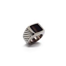 Cargar imagen en el visor de la galería, Anillo Rectangular Yur Raya Ojo de Tigre plata 950