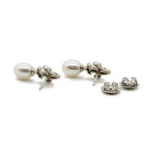 Cargar imagen en el visor de la galería, Arete Flor de Lis Perla Fija grande plata 950
