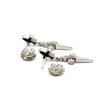 Cargar imagen en el visor de la galería, Arete Flor de Lis plata 950