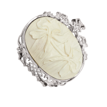 Cargar imagen en el visor de la galería, Dije Frances blanca mariposa plata 950 - Joyeria Cristina Fernandez