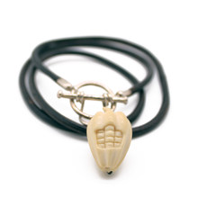 Cargar imagen en el visor de la galería, Collar Hueso Semilla Cacao plata 950