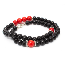 Cargar imagen en el visor de la galería, Collar Ònix y Coral plata 950