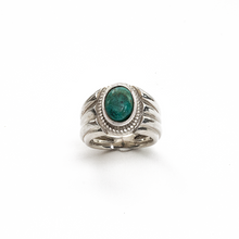 Cargar imagen en el visor de la galería, Anillo Intaglio Verde Peruano, plata 950
