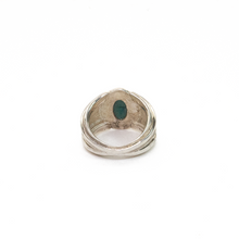 Cargar imagen en el visor de la galería, Anillo Intaglio Verde Peruano, plata 950
