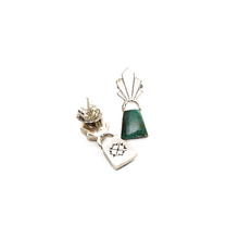 Cargar imagen en el visor de la galería, Arete Penacho Piedra Verde de Peru, plata 950

