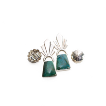 Cargar imagen en el visor de la galería, Arete Penacho Piedra Verde de Peru, plata 950
