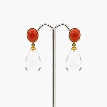Cargar imagen en el visor de la galería, Arete coral con Cristal de Roca, oro 14k
