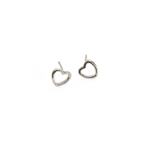Cargar imagen en el visor de la galería, Arete Broquel Silueta Corazón, plata 950
