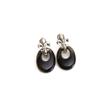Cargar imagen en el visor de la galería, Arete Flor de lis Obsidiana Dorada, plata 950
