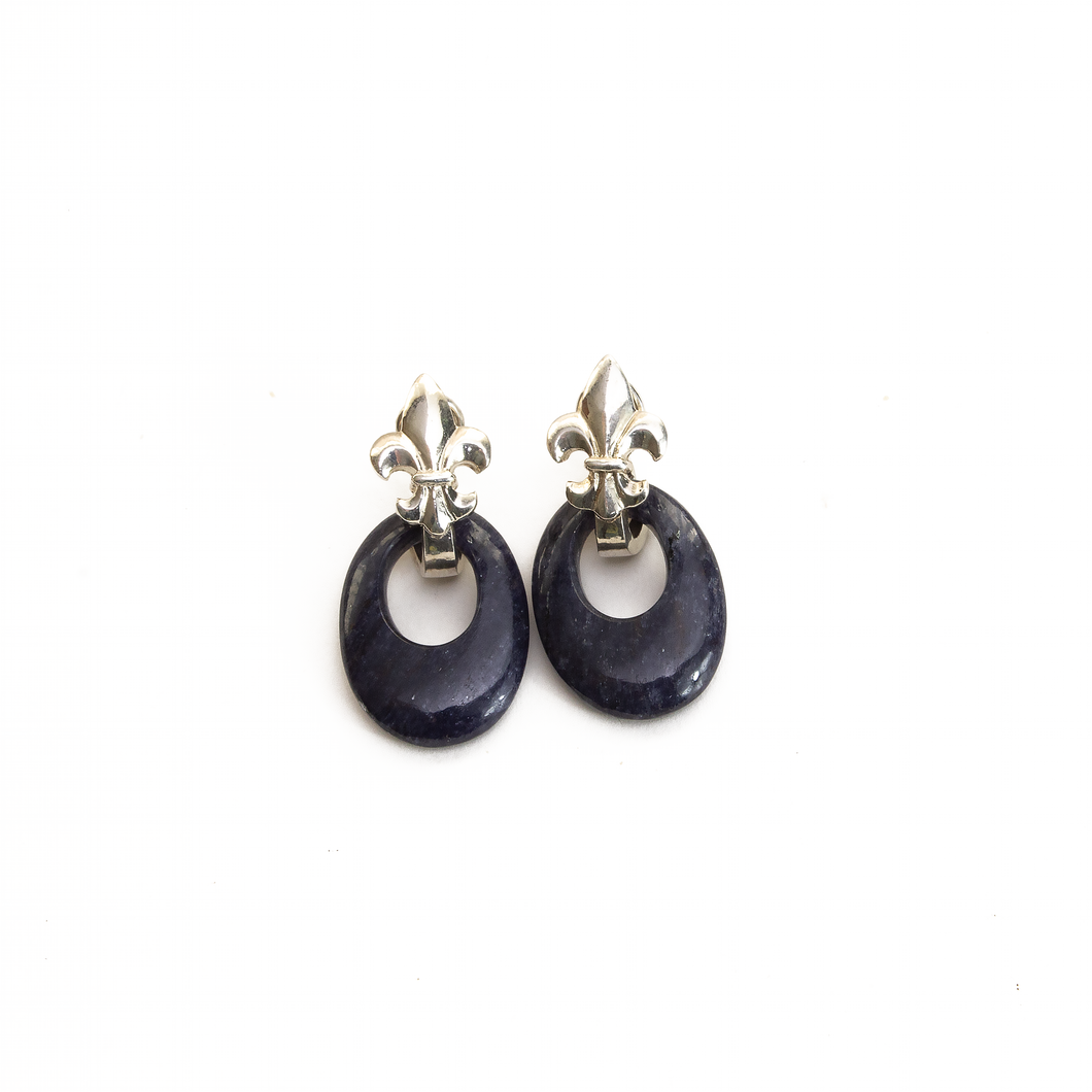 Arete Flor de lis Sodalita, plata 950