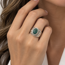Cargar imagen en el visor de la galería, Anillo Intaglio Verde Peruano, plata 950
