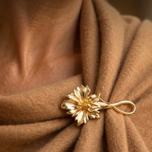 Cargar imagen en el visor de la galería, Broche Flor Tabasco, plata 950
