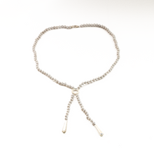 Cargar imagen en el visor de la galería, Collar Corbatero Perla gris plata950
