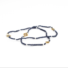 Cargar imagen en el visor de la galería, Collar Zafiro Azul y Trébol, Oro 14 k
