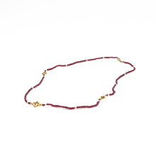 Cargar imagen en el visor de la galería, Collar Rubí Rojo y Trébol, Oro 14k
