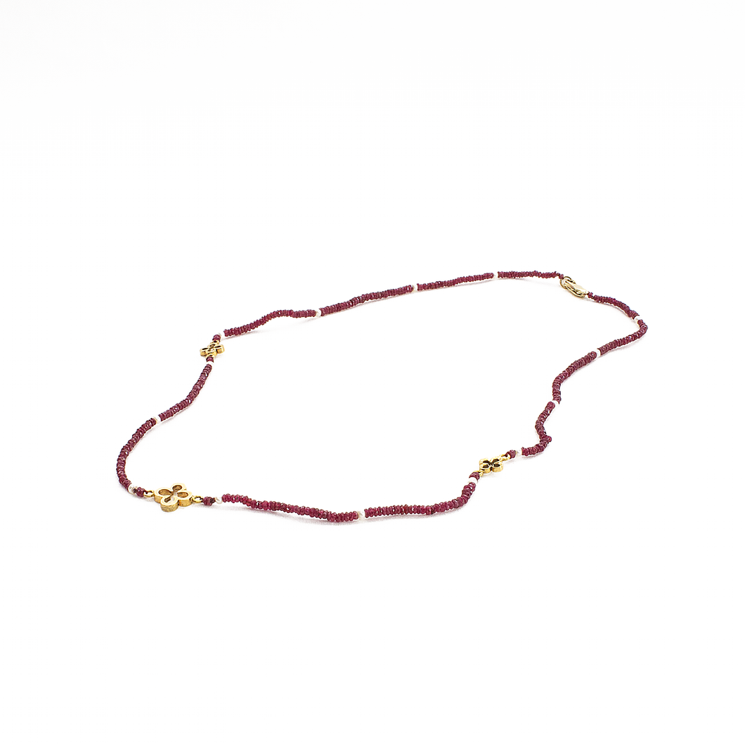 Collar Rubí Rojo y Trébol, Oro 14k