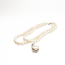 Cargar imagen en el visor de la galería, Collar 2 Hilos Perlas Corazón, plata 950
