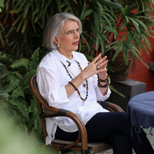 Cargar imagen en el visor de la galería, Collar Ámbar Medio con Ónix
