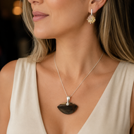 Dije Media Luna, plata 950