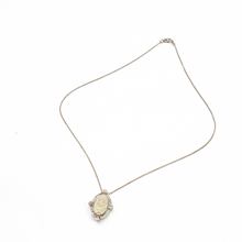 Cargar imagen en el visor de la galería, Dije Cadena Virgen de la Salud Hueso, plata 950
